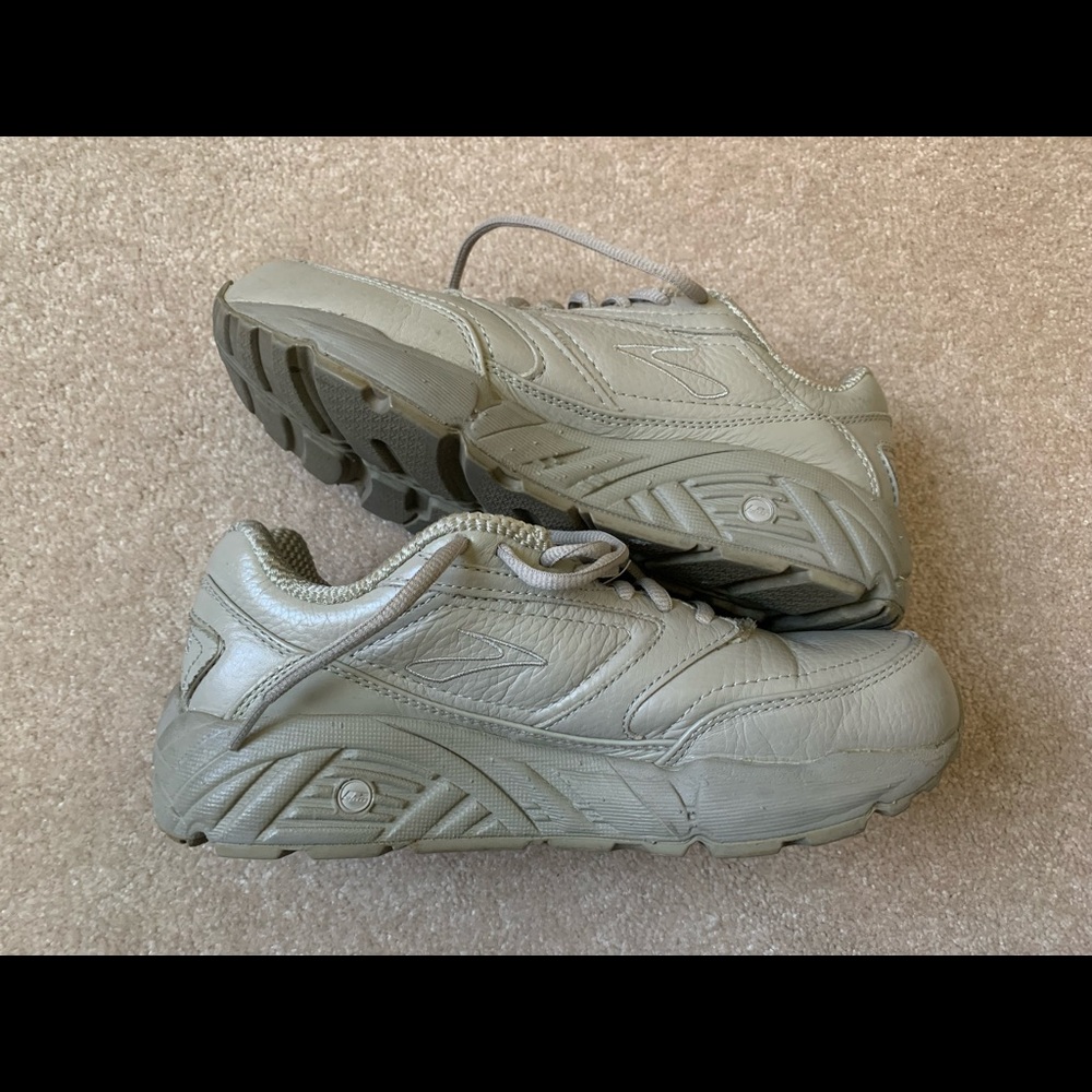 Brooks shoes Addiction Walker - Picture 6 of 6